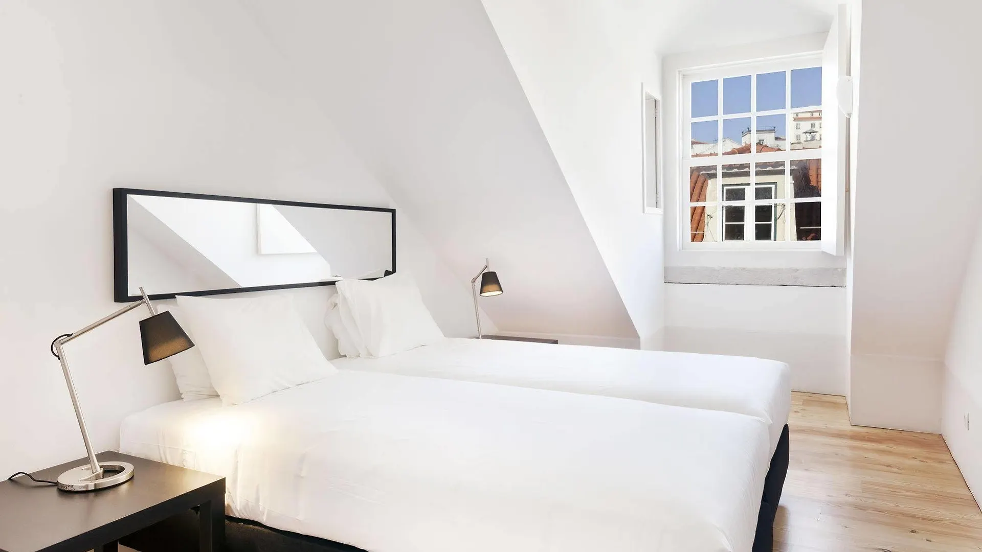 Freedom Serviced Apartments - Cais Do Sodre Lisbon